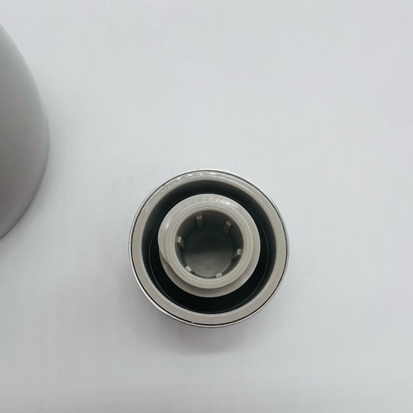 STANLEY UNISEX INSULATED THERMOS/TRAVEL INSULATED WATER BOTTLE 20 OZ - Picture 7 of 13